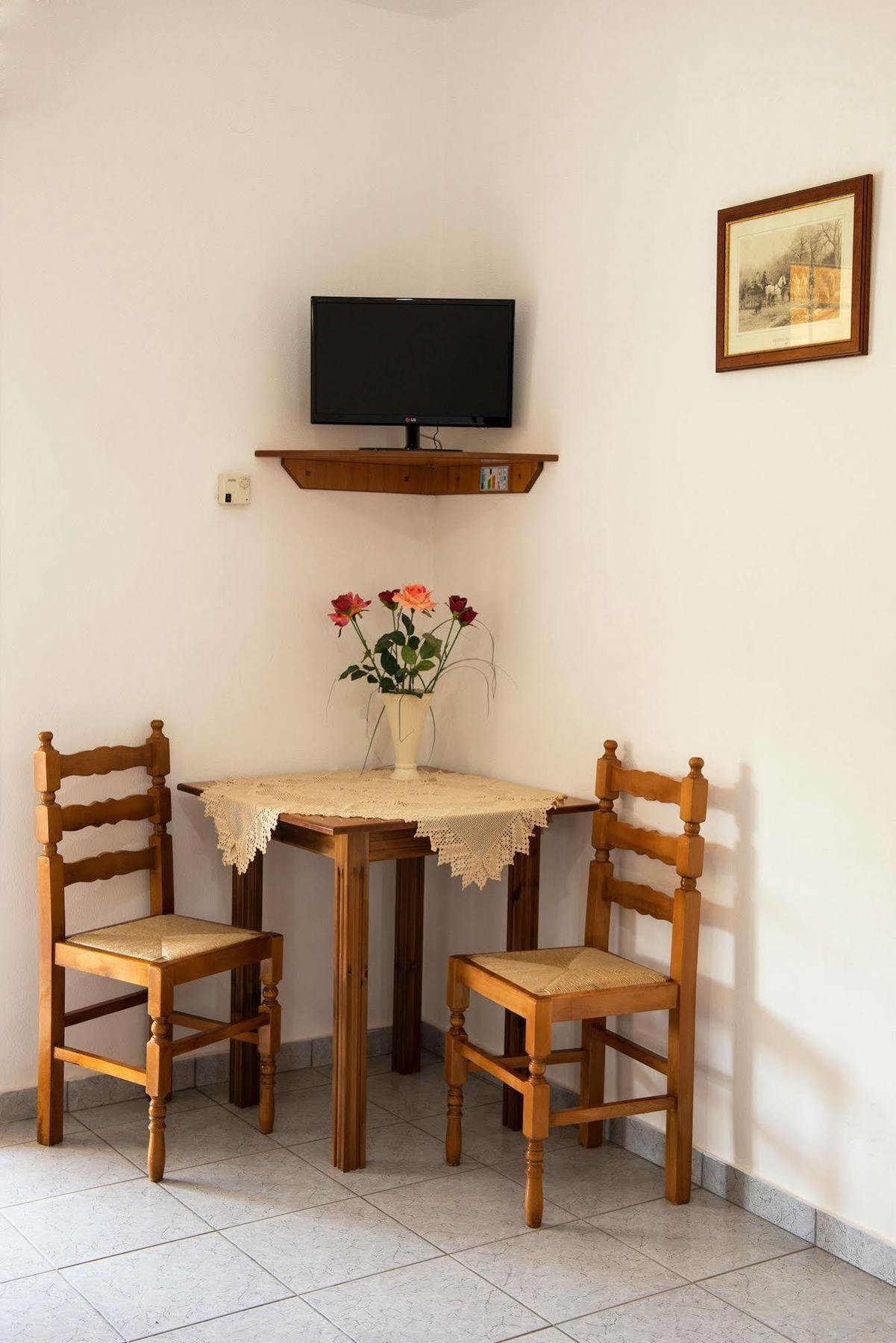 Panorama Plati Aparthotel Bagian luar foto