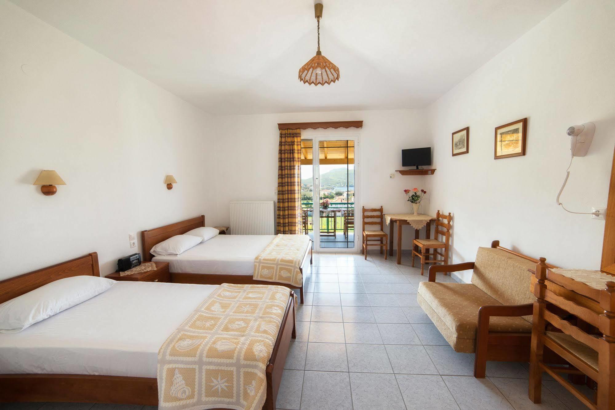 Panorama Plati Aparthotel Bagian luar foto